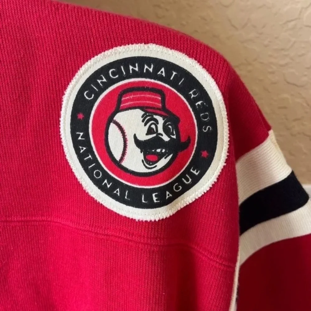 NWT Vintage Cincinnati Reds Sweatshirt Small Y2K MLB Cooperstown